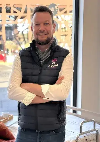 location de fauteuil roulant Arnage-1